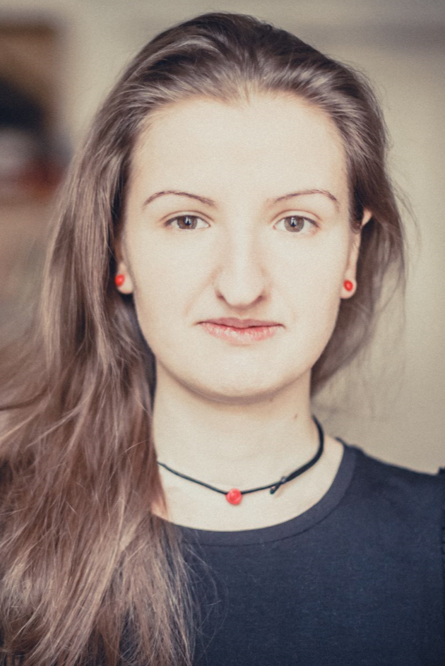 Iva, tutor