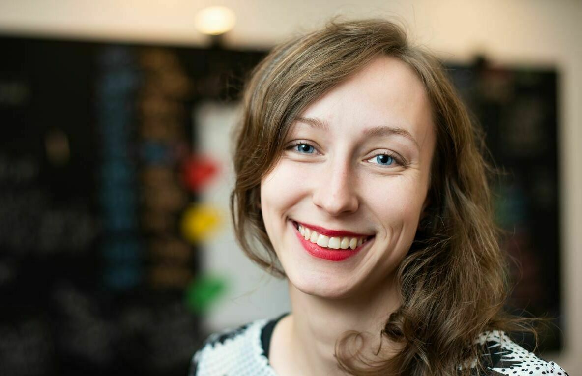 Karolína, Czech Courses Prague manager, +420 734 151 080